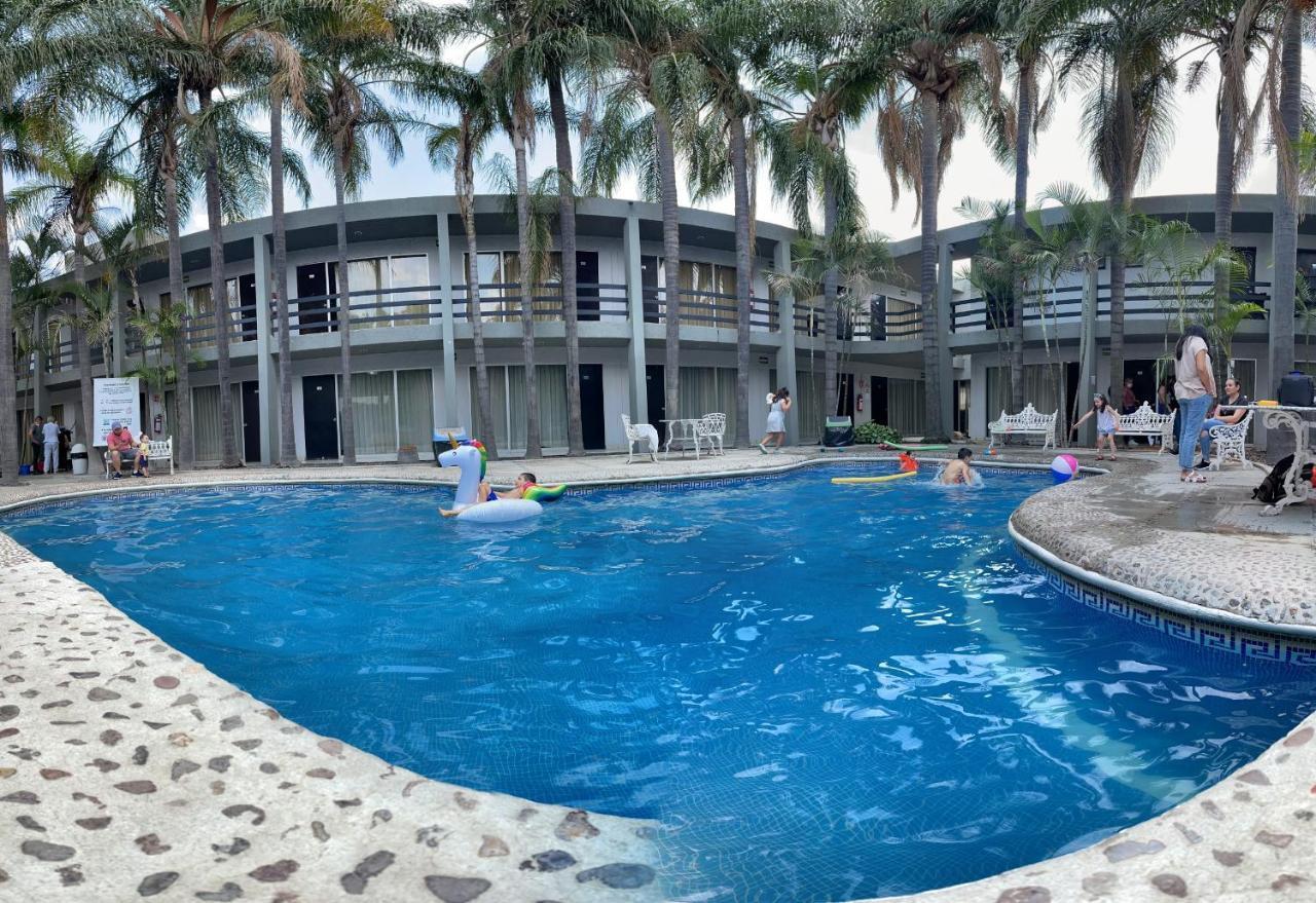 Hotel Suites Del Real Zapopan Luaran gambar